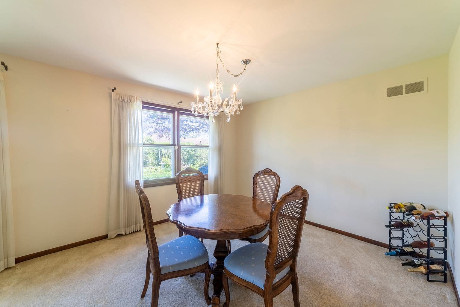 Formal dining