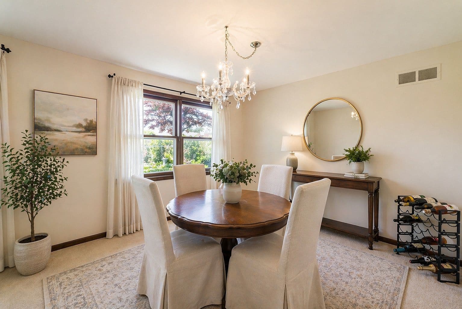 Formal dining, virtually staged